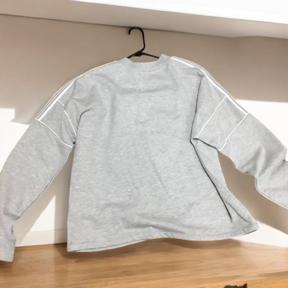 Long sleeve sweater